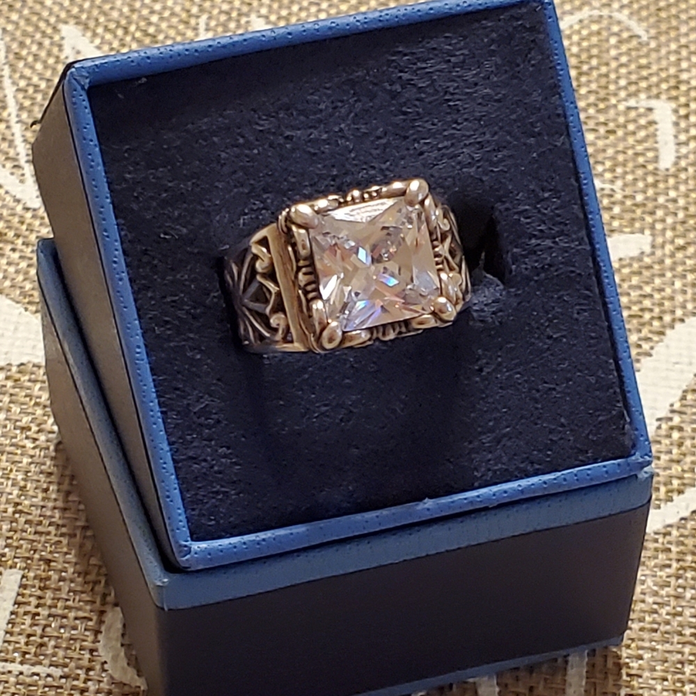 Silpada Sterling Silver Uptown Scrolled Ring - Picture 10 of 16